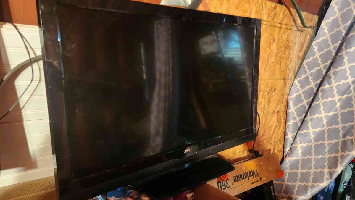 37 in JVC TV - Hawley, Pennsylvania - FleaMarketBay