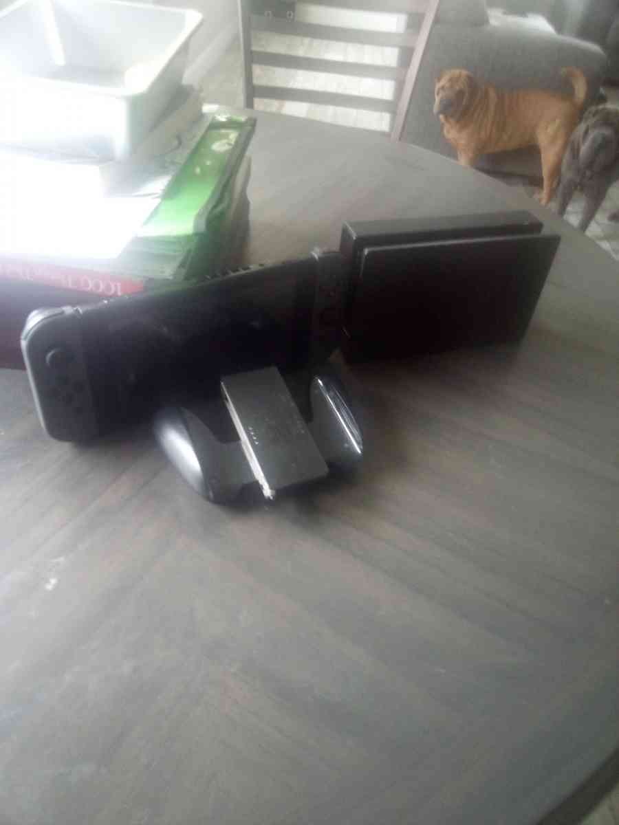 Nintendo switch gray and black full set - Jacksonville, Florida