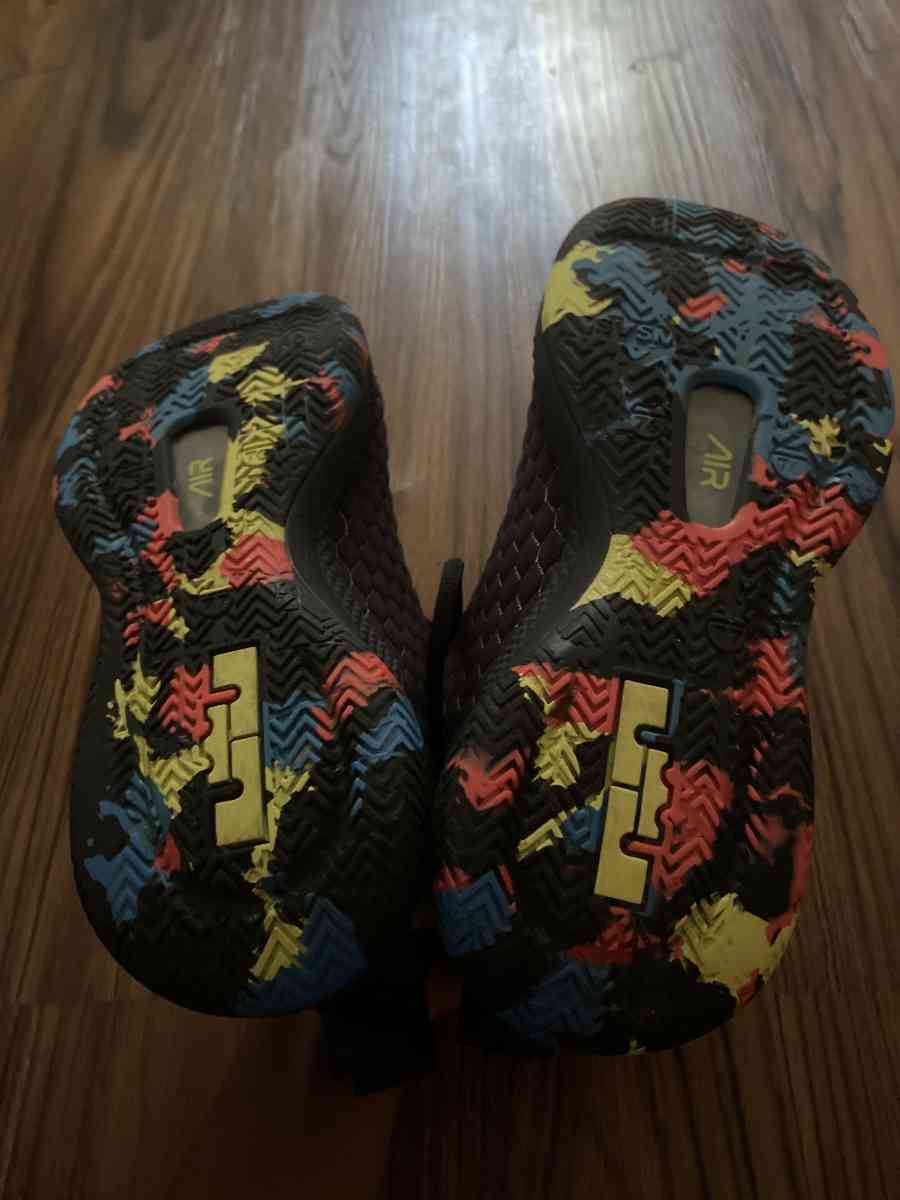 lebron witness 3s - Dayton, Ohio - FleaMarketBay