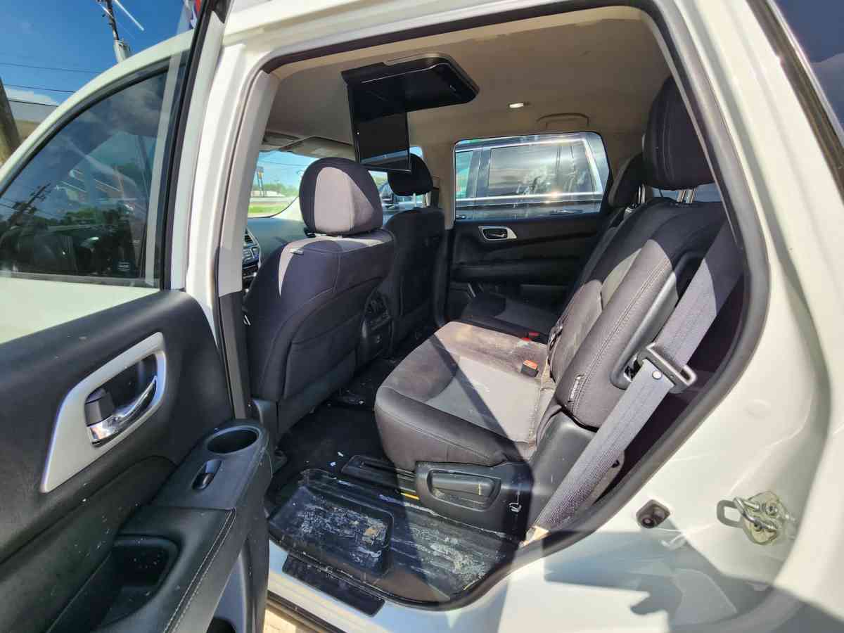 98k Nissan Pathfinder V6 2018 - Houston, Texas - FleaMarketBay
