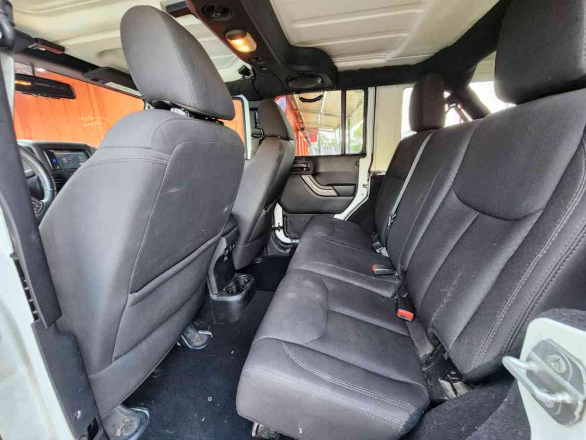 Jeep Wrangler 2014 - Houston, Texas - FleaMarketBay