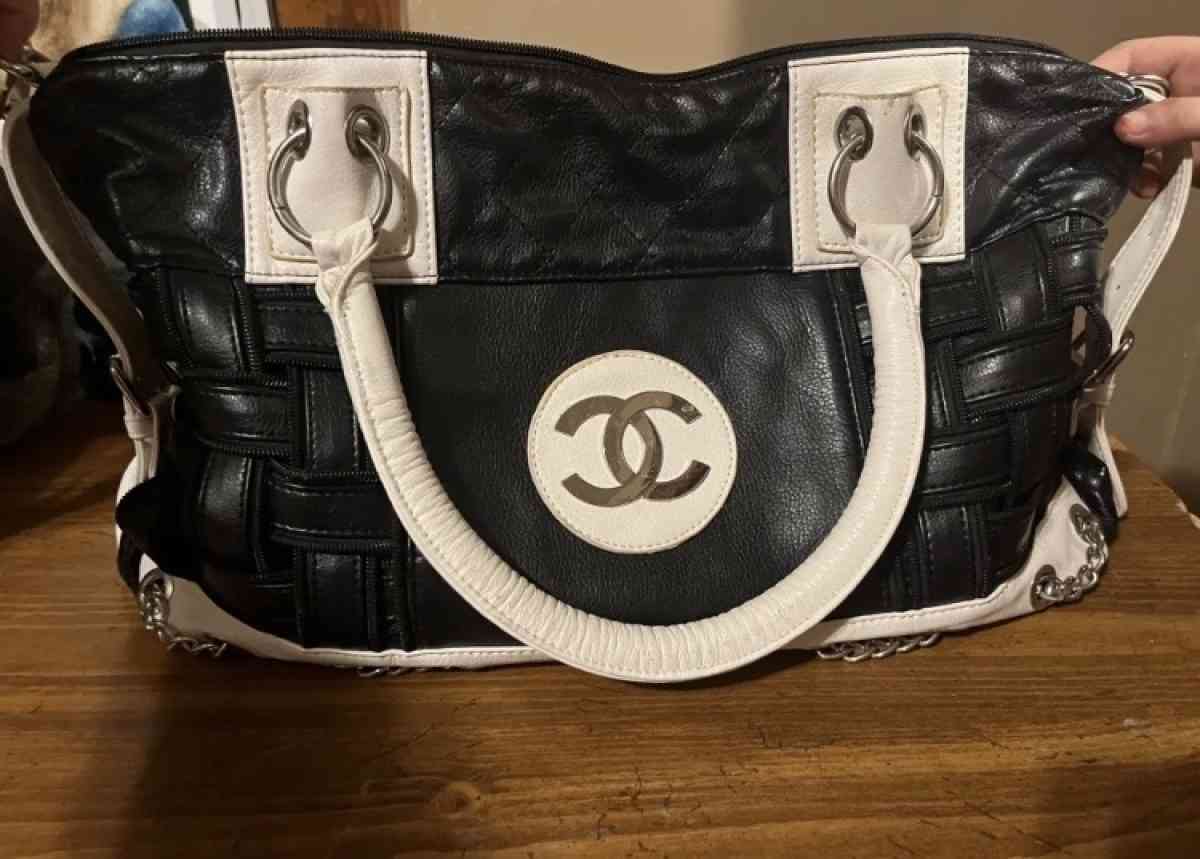 Chanel bag - Du Bois, Pennsylvania