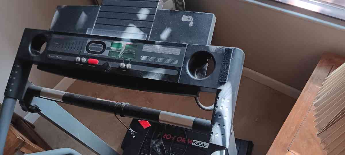 pro form treadmill - Deerfield Beach, Florida - FleaMarketBay