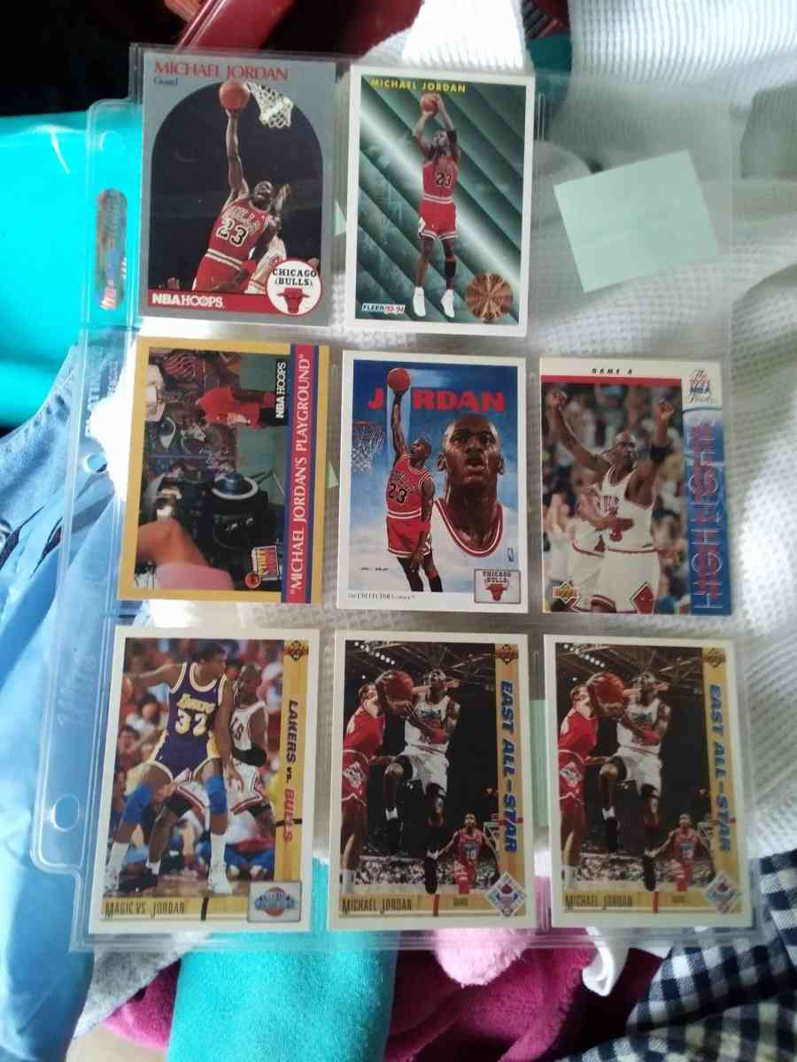 1980baaeball and nfl and NBA cards mint - Hardinsburg, Kentucky - FleaMarketBay