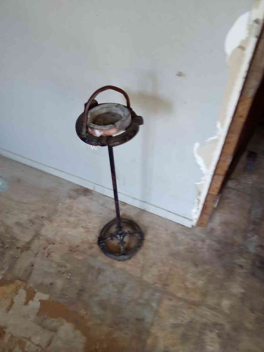 I am selling this stuff that can be put in the office like - Haslet, Texas - FleaMarketBay