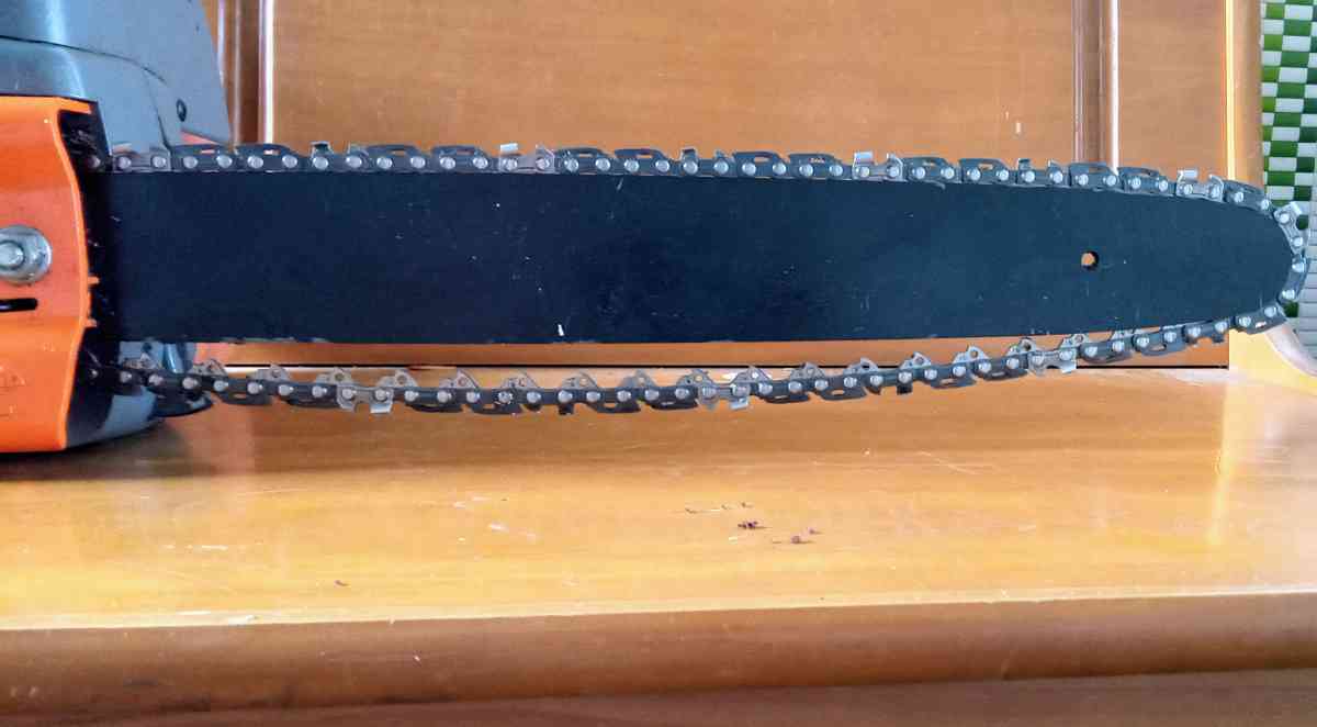 16in Remington electric chainsaw - Akron, Ohio - FleaMarketBay