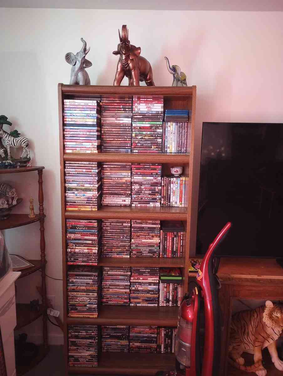 two bedroom apartment everything must go 2000 - Lebanon, Ohio - FleaMarketBay