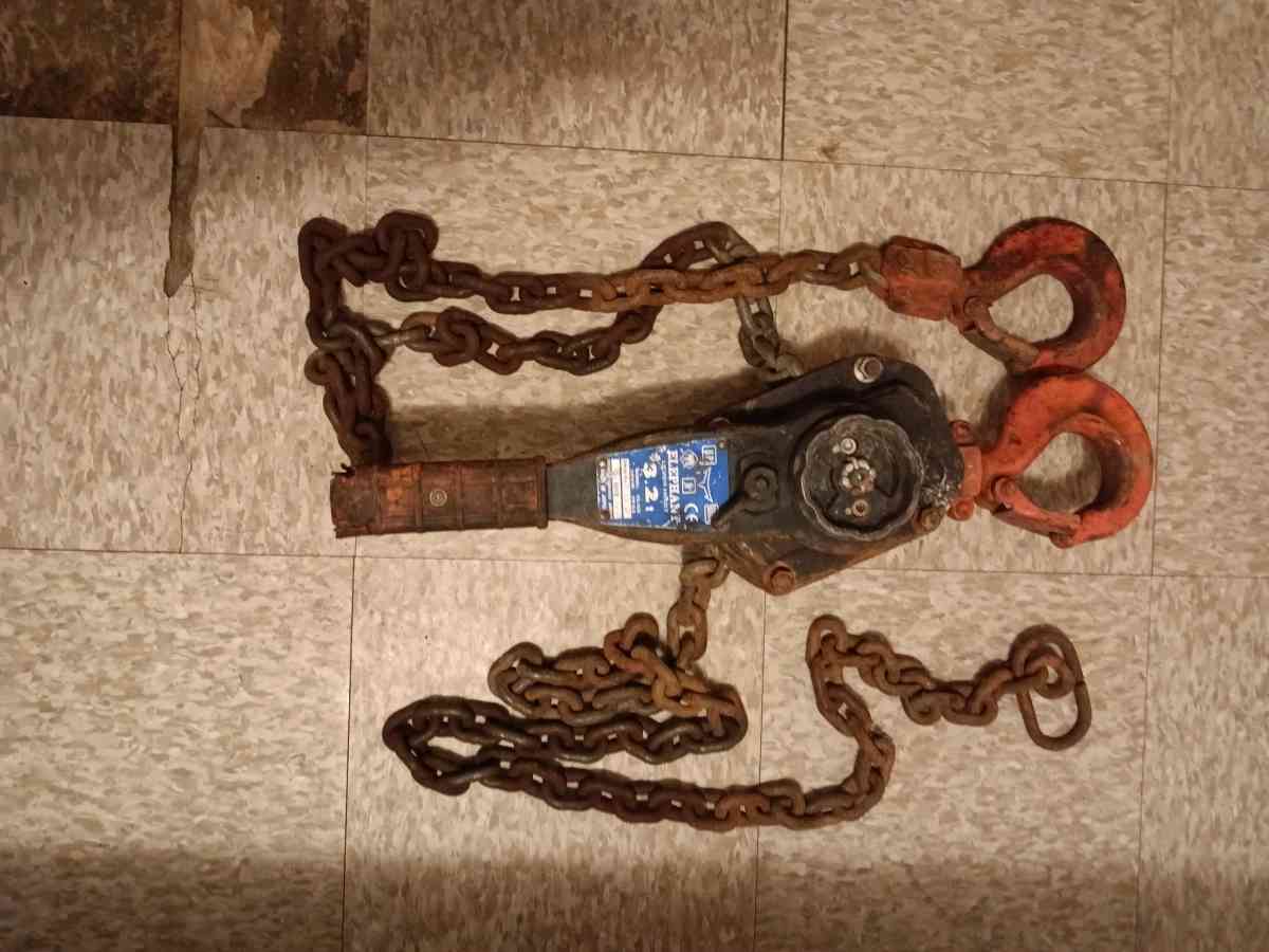 chain hoist chain fall and hooks etc - Carriere, Mississippi - FleaMarketBay