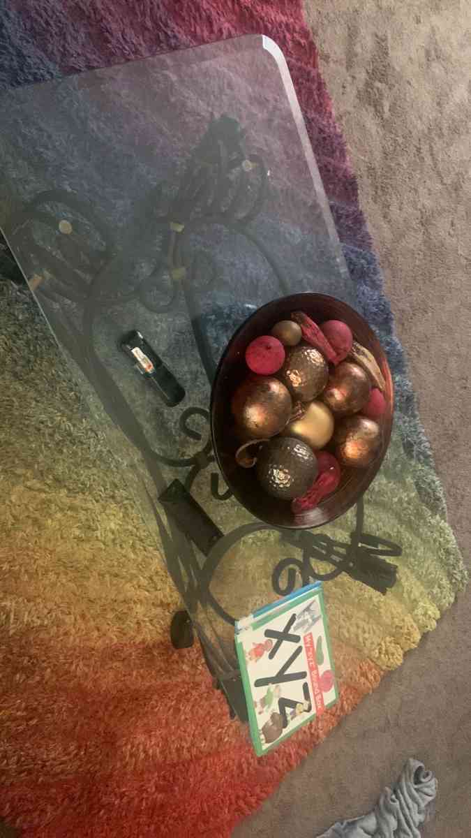 coffee table - Garland, Texas - FleaMarketBay