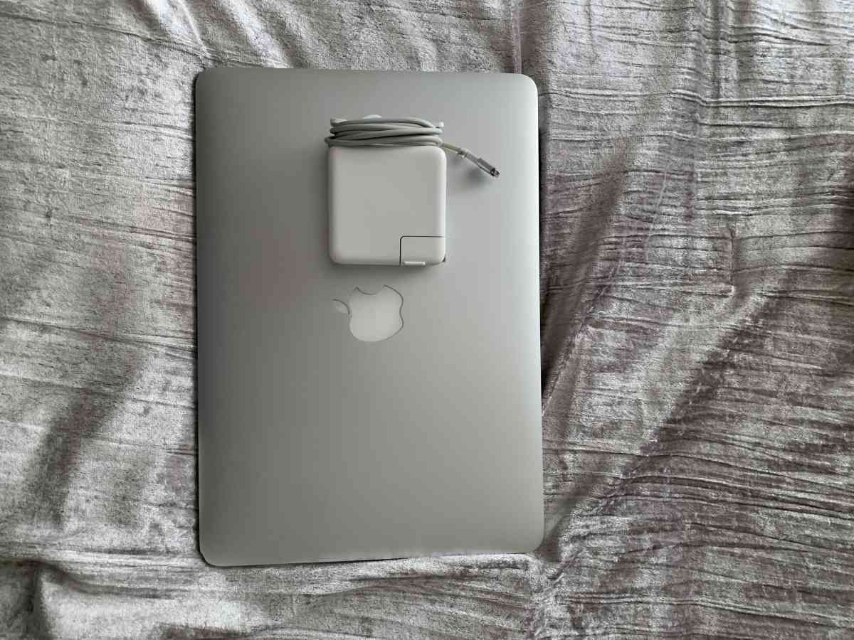 2014 MacBook Air - Gretna, Louisiana