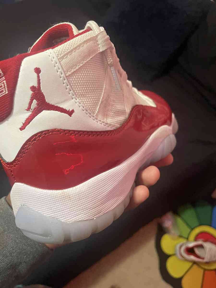 cherry 11 size 7 - Statesville, North Carolina