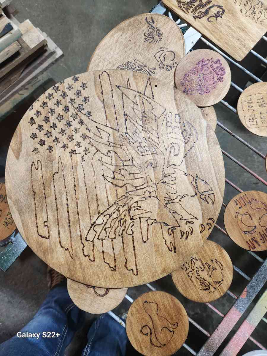 Wall decor - Defiance, Iowa - FleaMarketBay