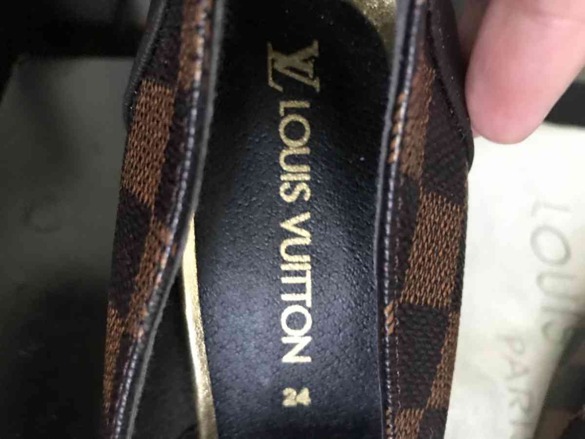 high Heels - Renton, Washington - FleaMarketBay