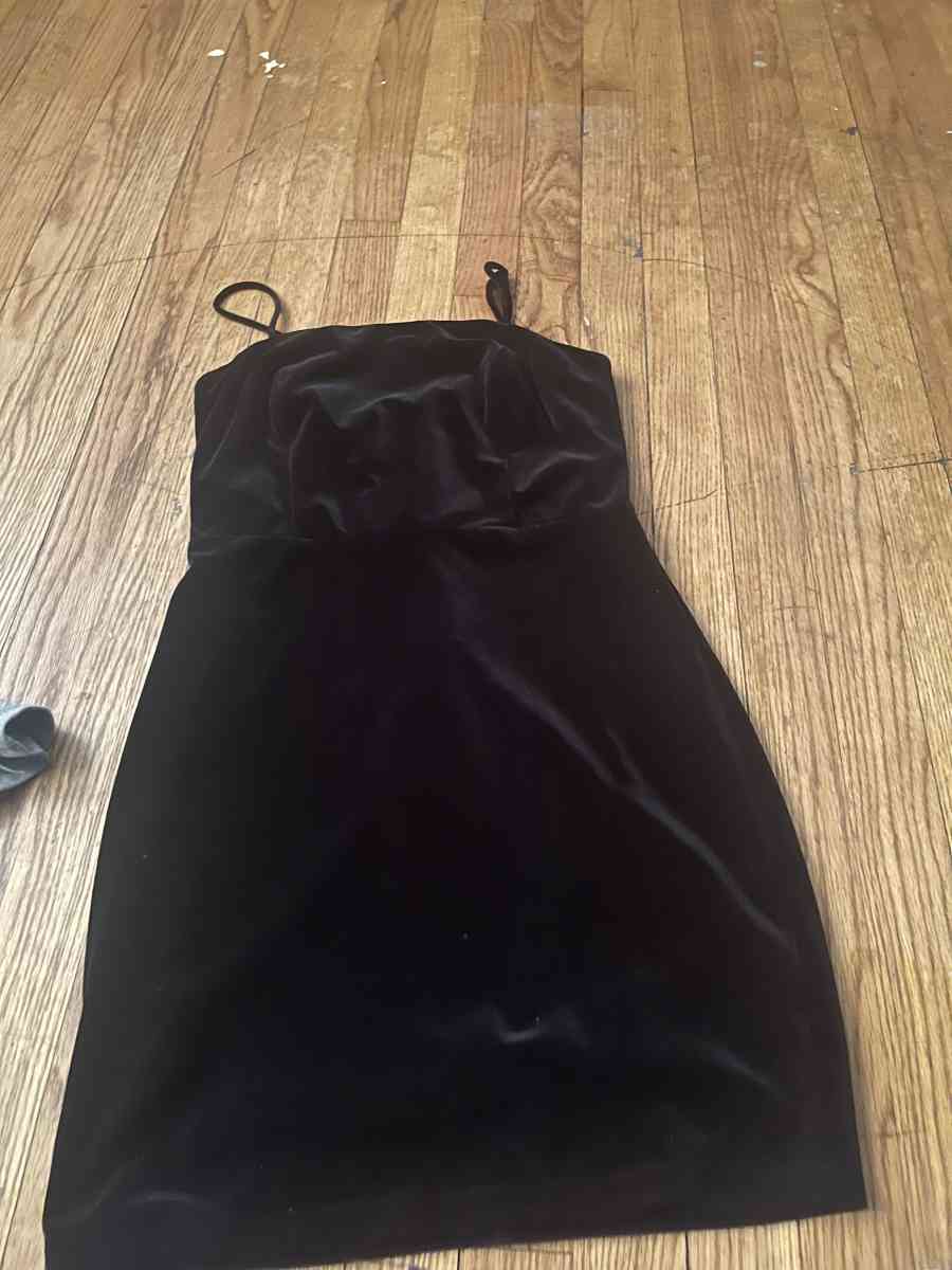 dresses - Addieville, Illinois - FleaMarketBay