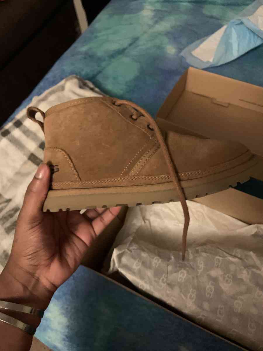 Uggs boots - Garland, Texas - FleaMarketBay