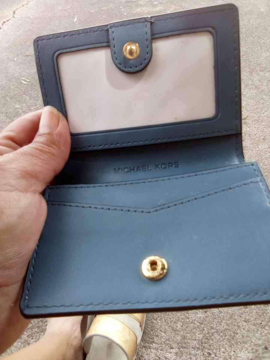 Michael Kors mini wallet - Corpus Christi, Texas - FleaMarketBay