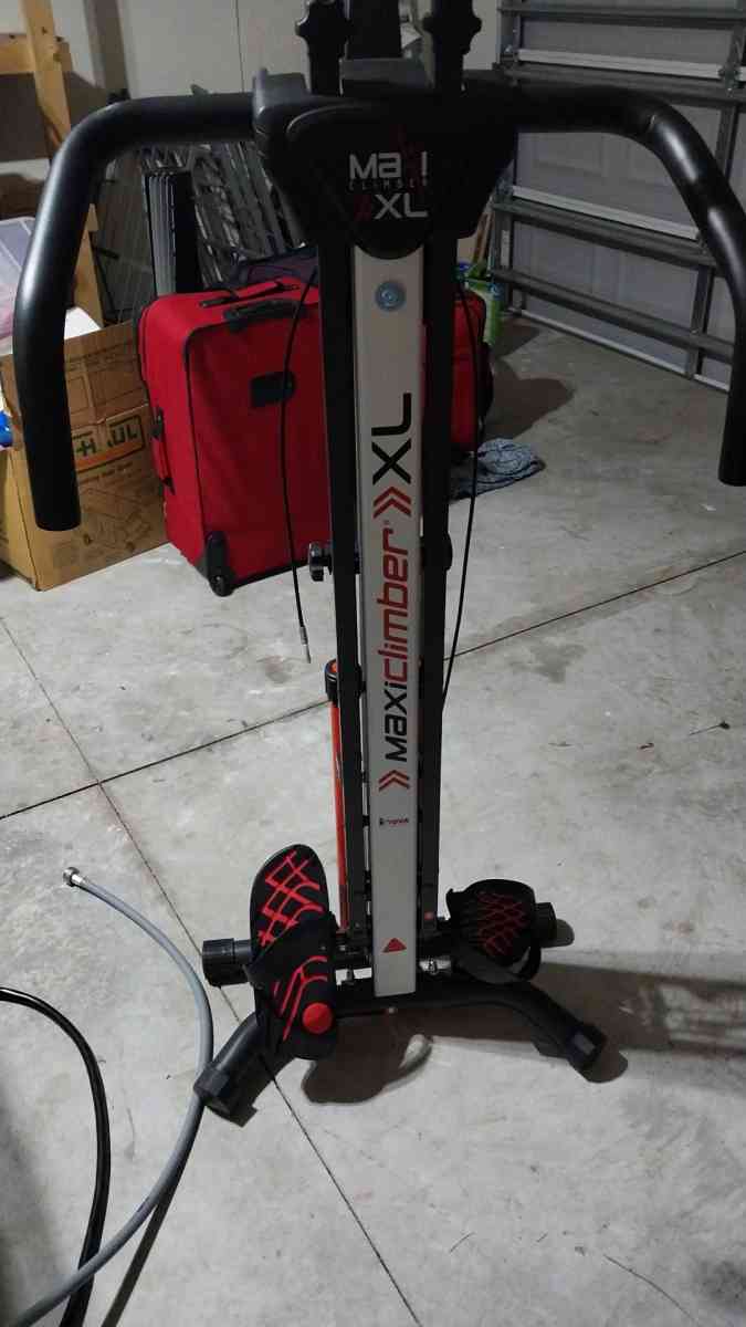 maxiclimber Xl full body workout machine - Lehigh Acres, Florida - FleaMarketBay
