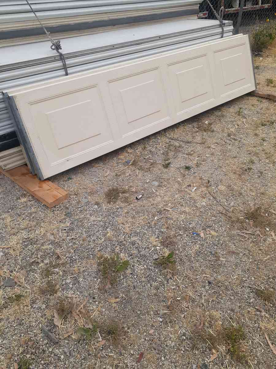Garage door - Fontana, California - FleaMarketBay