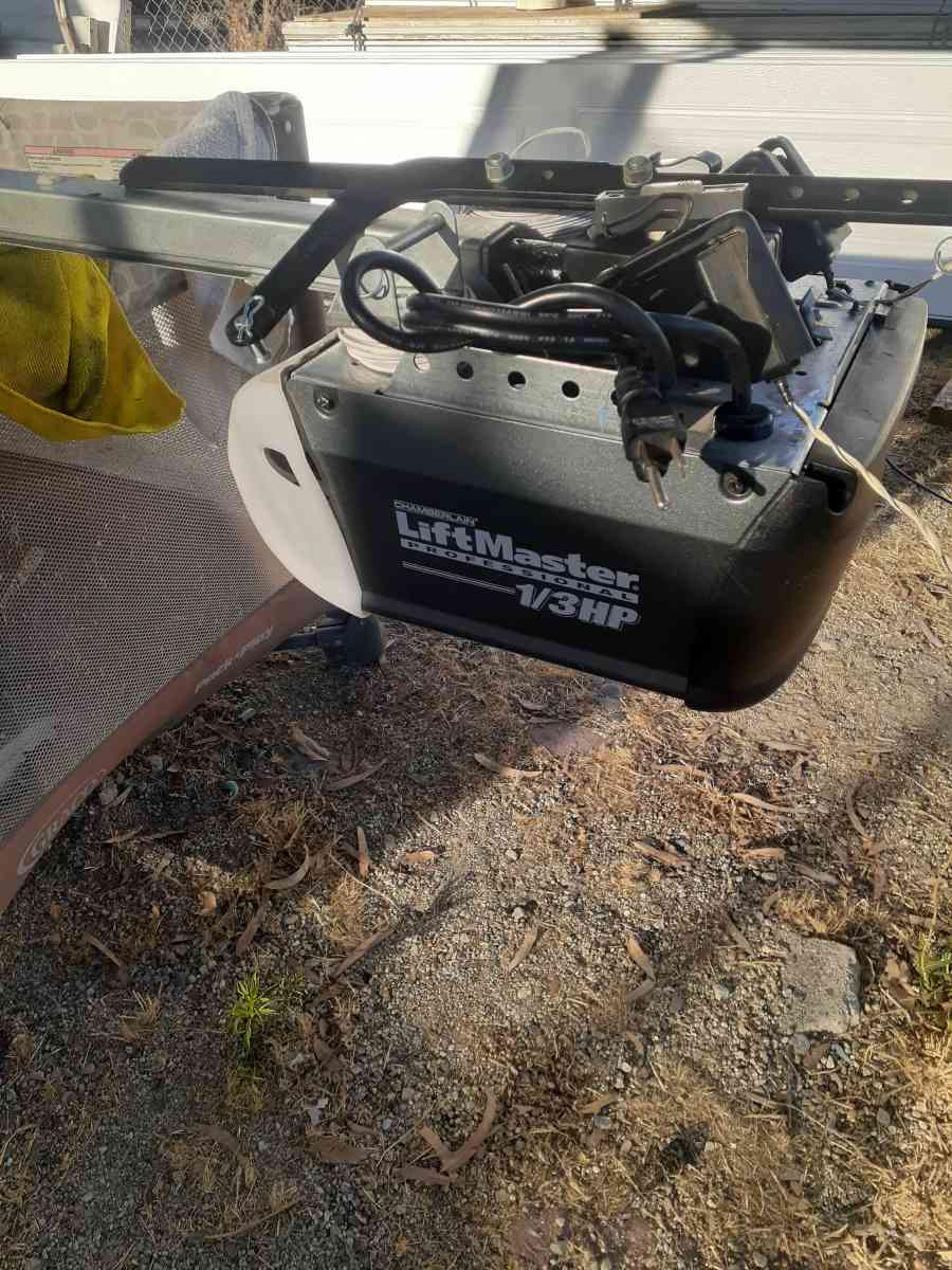 opener - Fontana, California - FleaMarketBay