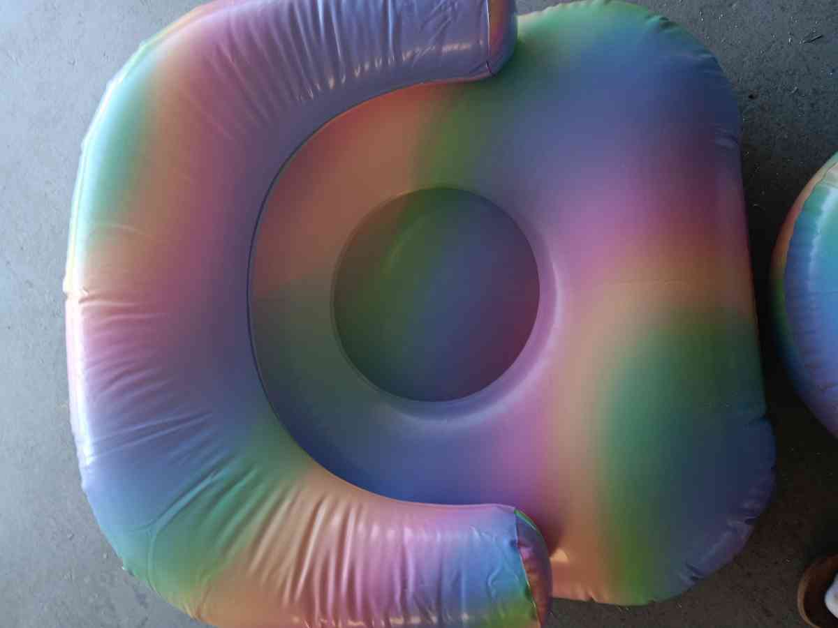 kids  inflatable chair and ottoman - Deltona, Florida - FleaMarketBay