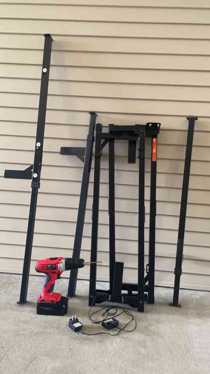 bed parts and power drill - Clarksville, Tennessee