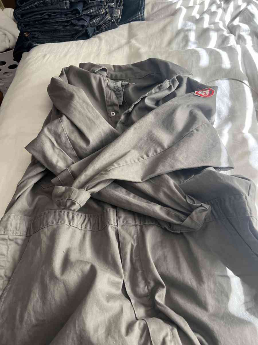 Fr mens work coveralls - Bakersfield, California