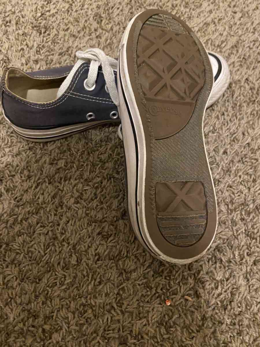 blue converse - Dayton, Ohio - FleaMarketBay