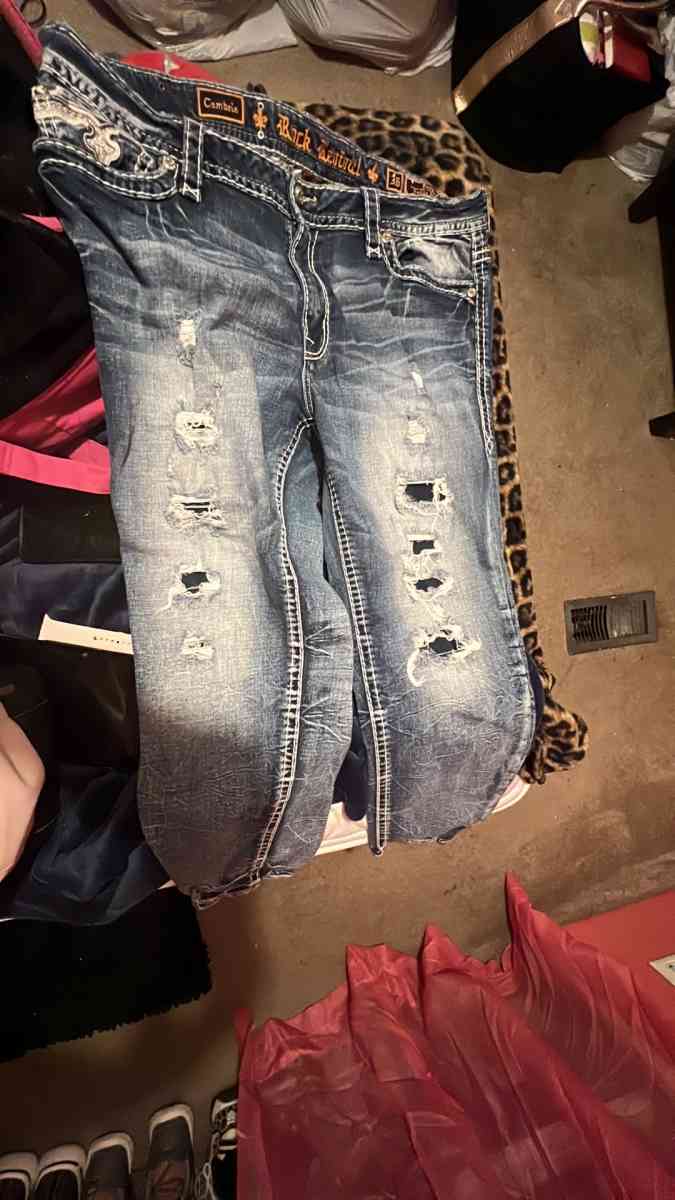 rock revival jeans - Butler, Ohio - FleaMarketBay