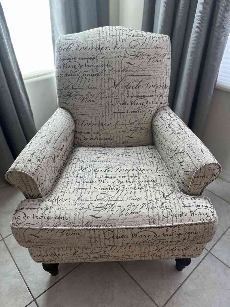 Decorative Chair - Tucson, Arizona - FleaMarketBay