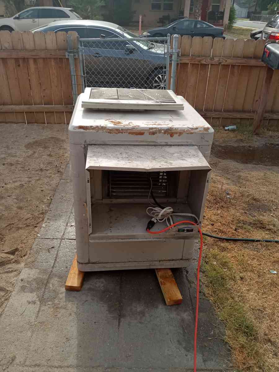 swamp cooler - San Bernardino, California