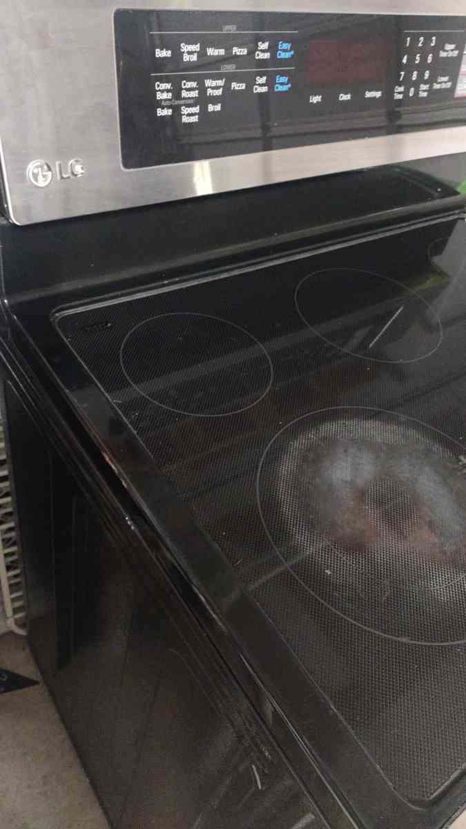 LG Electric stove oven - San Antonio, Texas