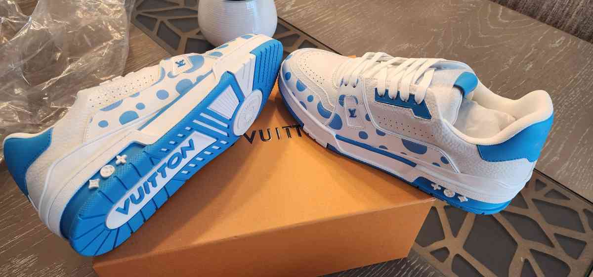 Louis Vuitton Sneakers - Minneapolis, Minnesota - FleaMarketBay