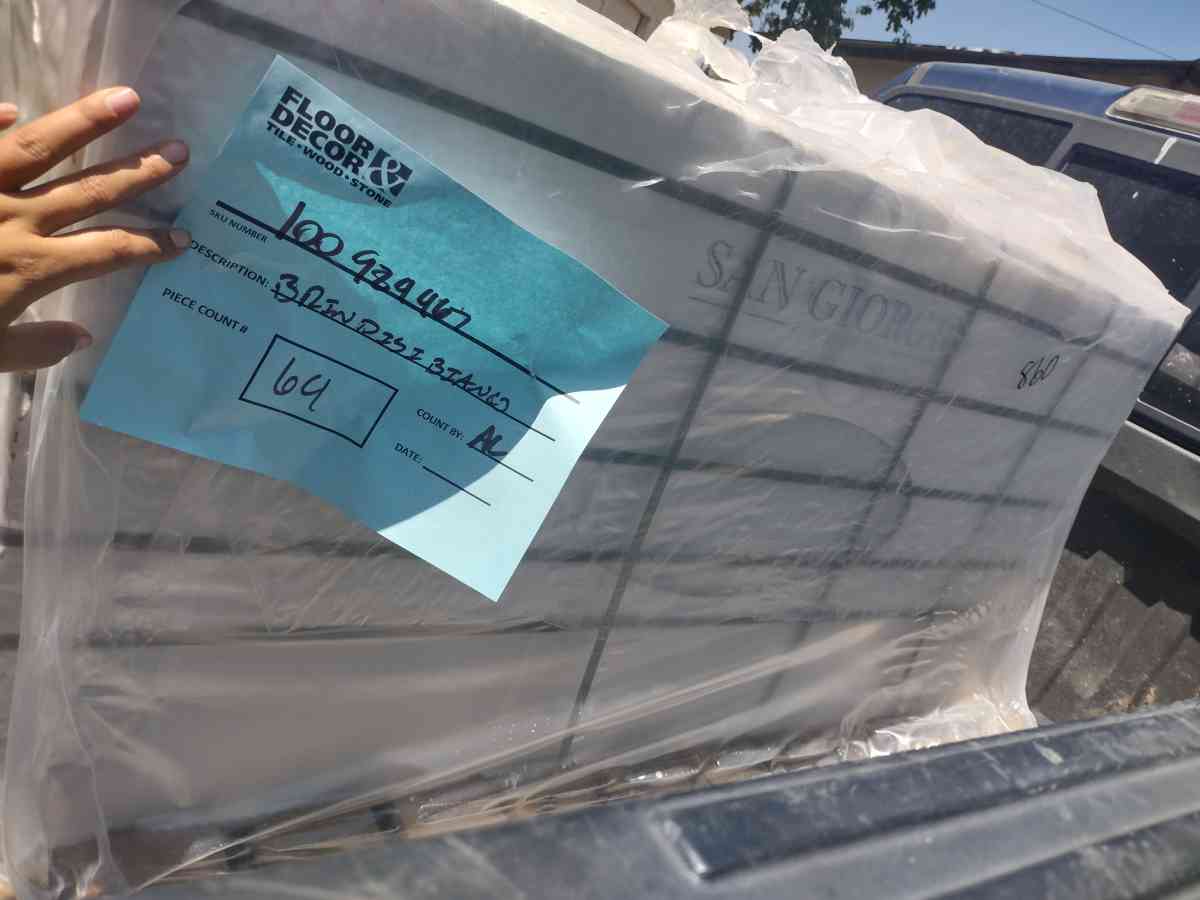 Beautiful San Giorgio Porcelain Tile - San Antonio, Texas - FleaMarketBay