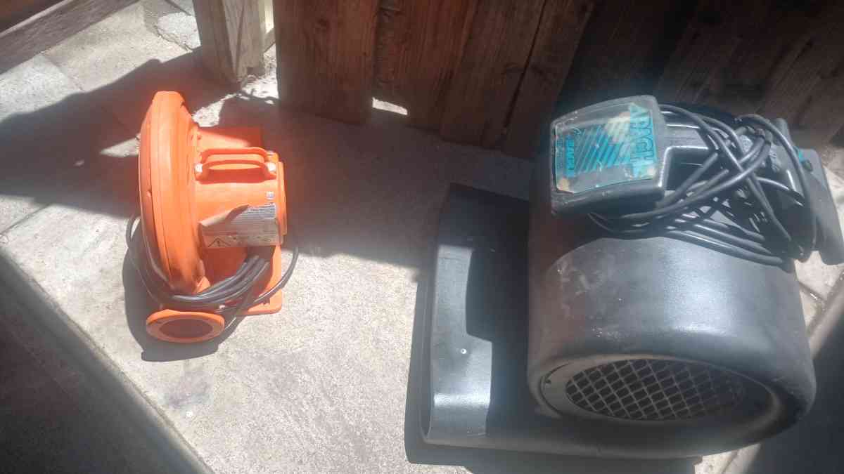 los 2 ventiladores - San Jose, California - FleaMarketBay