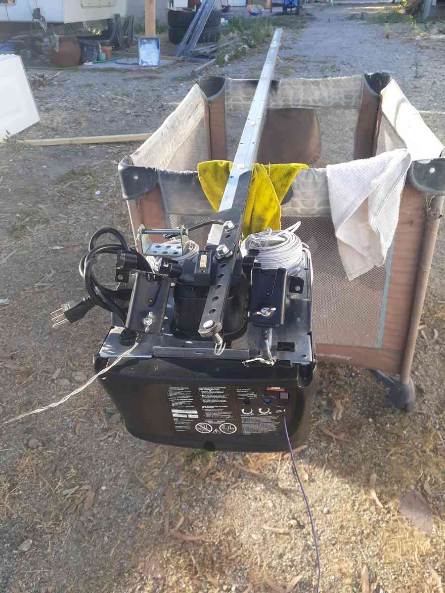 opener - Fontana, California - FleaMarketBay