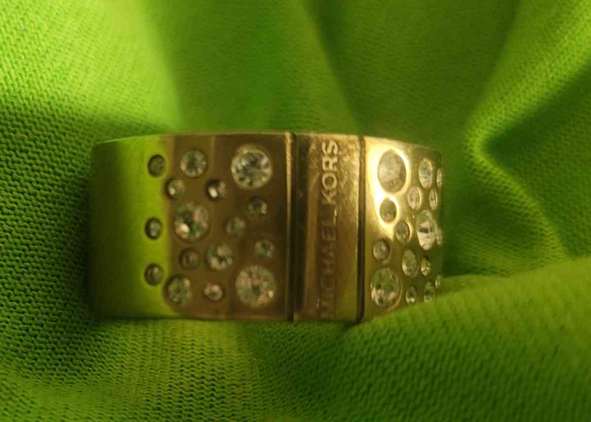 Micheal kors ring - Troy, Alabama
