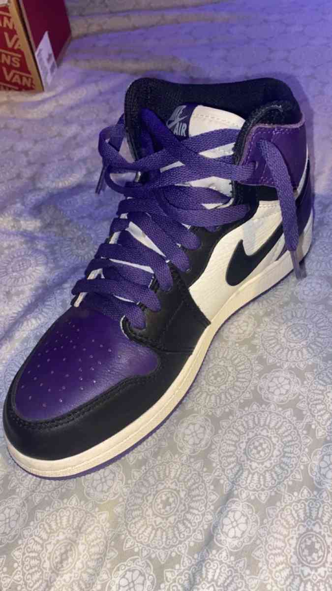 Jordan 1s purple - Crowley, Texas - FleaMarketBay