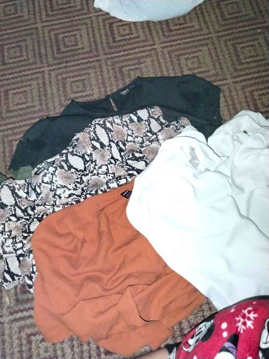 women pants and shein shirts - San Antonio, Texas - FleaMarketBay