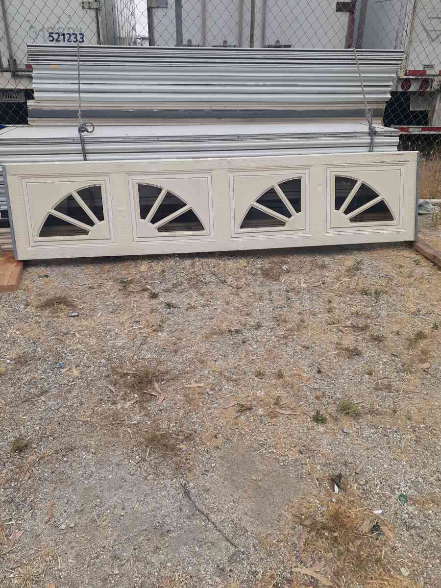 Garage door - Fontana, California - FleaMarketBay