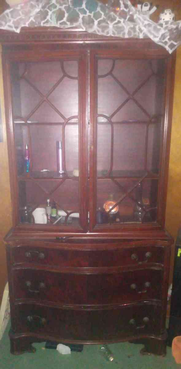 cherry oak Chin cabinet - Unadilla, Georgia