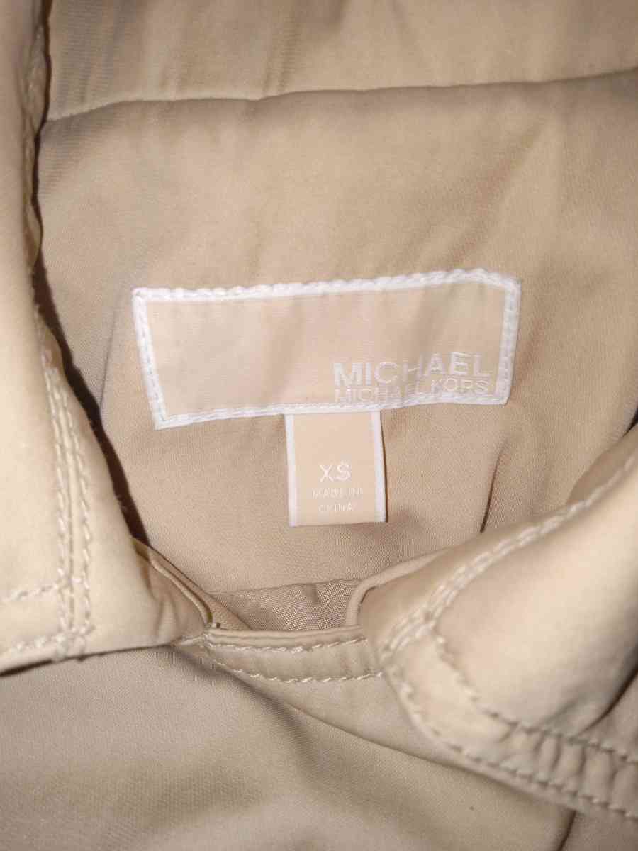 Michael kors trench coat - Highlands, Texas - FleaMarketBay