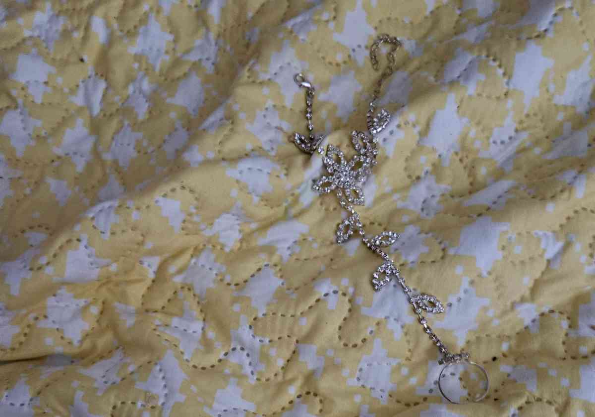 fashion Dimond ascerries for hand and finger - Surprise, Arizona