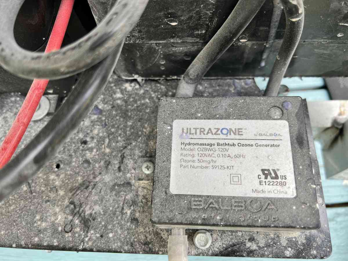 Therapeutic walk in Jacuzzi tube - Scroggins, Texas - FleaMarketBay