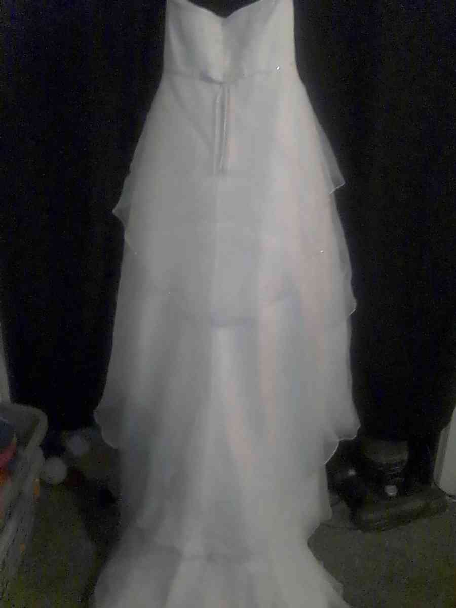 wedding dress - Ponca City, Oklahoma - FleaMarketBay