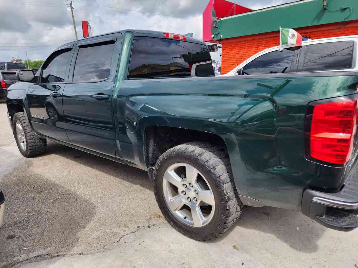 Chevrolet Silverado LT 2015 - Houston, Texas - FleaMarketBay