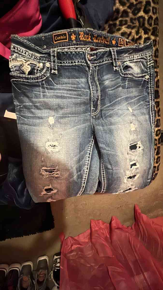 rock revival jeans - Butler, Ohio - FleaMarketBay