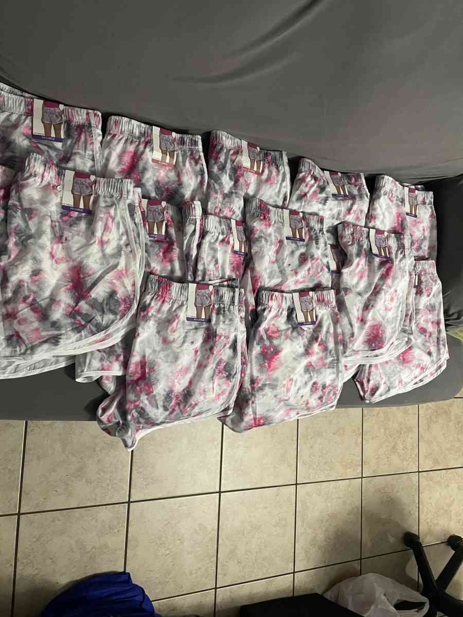 NEW CALVIN KLEIN WOMENS SHORTS ADJUSTABLE SIZESXLXXL 15 EACH - Pasadena, Texas
