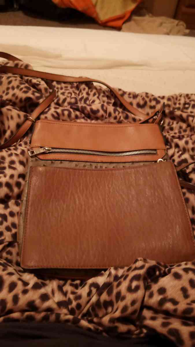 purses - Columbus, Ohio - FleaMarketBay