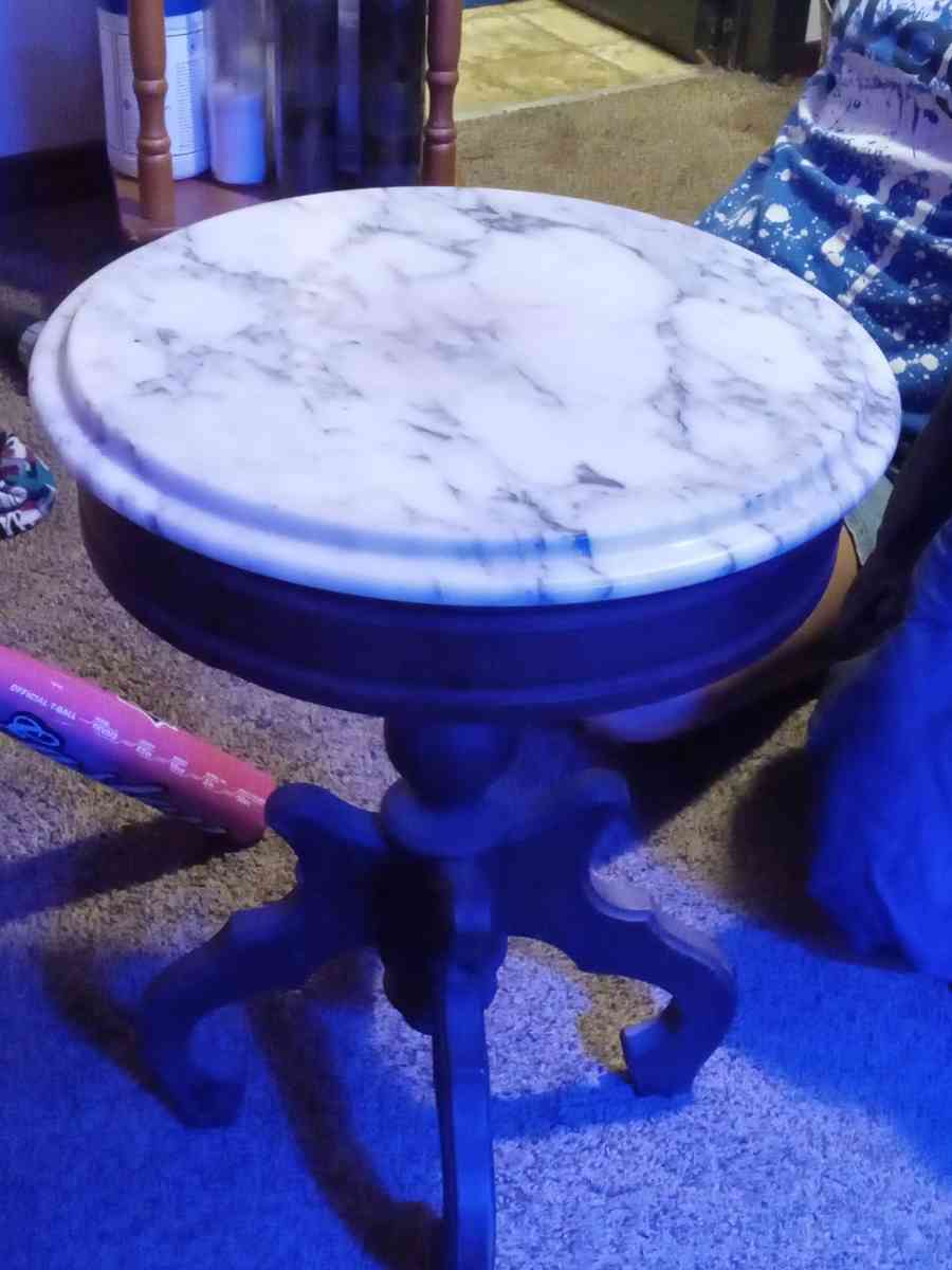 marble round table - Taylorsville, North Carolina