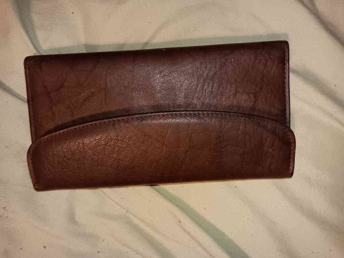 brown leather wallet - Charlotte, North Carolina